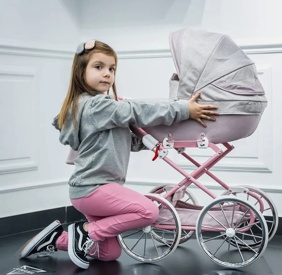 Najlepsze wózki dla dzieci zabawka – wybierz idealny model dla swojej lalki