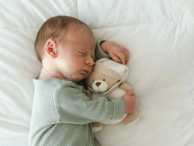 Najlepsze przytulanki dla niemowlaka – bezpieczeństwo i komfort w zabawie