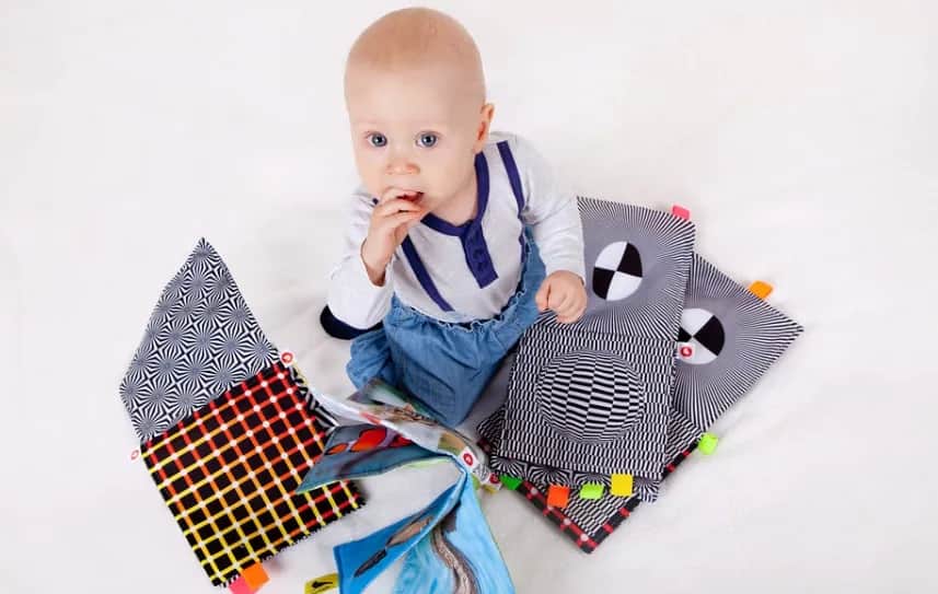 Przytulanka sensoryczna – odkryj jej niezwykłe korzyści dla malucha